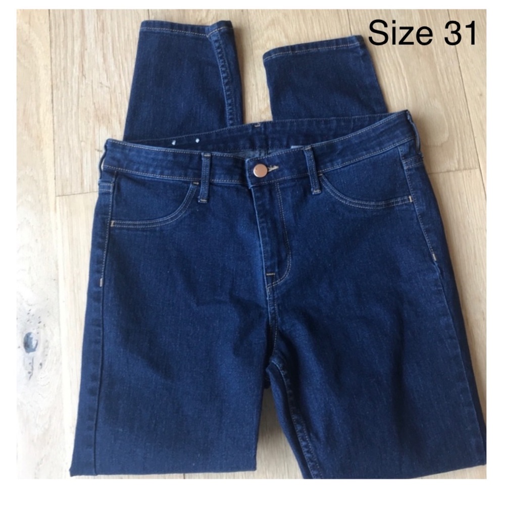 Cute!!!   H &M Skinny Ankle Jeans